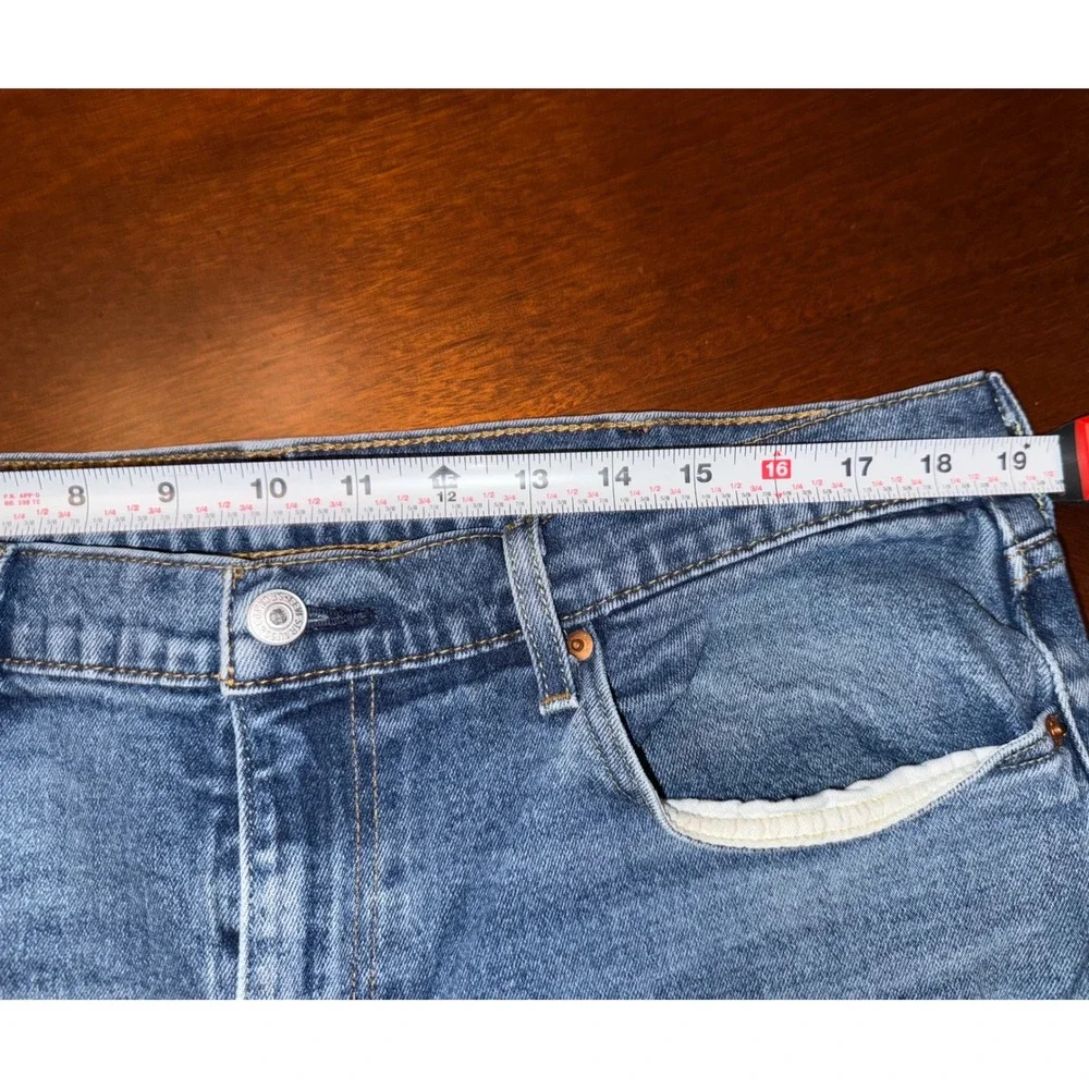 Levi 514 Men Jeans‎ 38x30 Blue  Straight Fit Some Distressing Medium Wash Denim